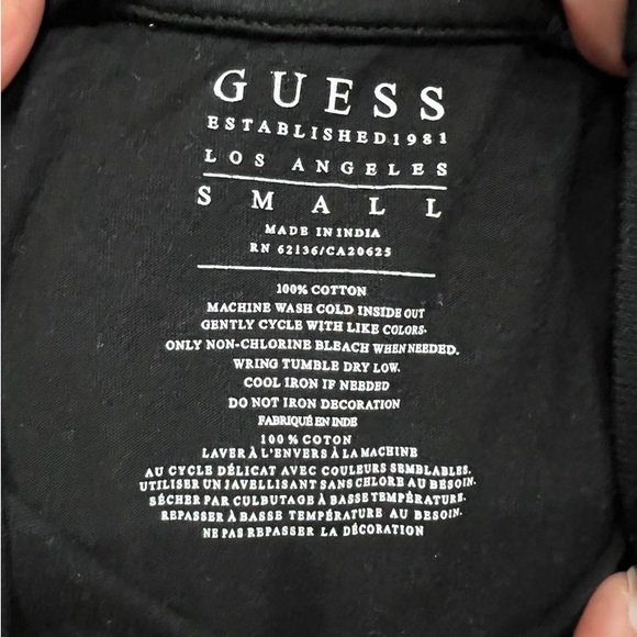 Guess T-shirt - Picture 3 of 3